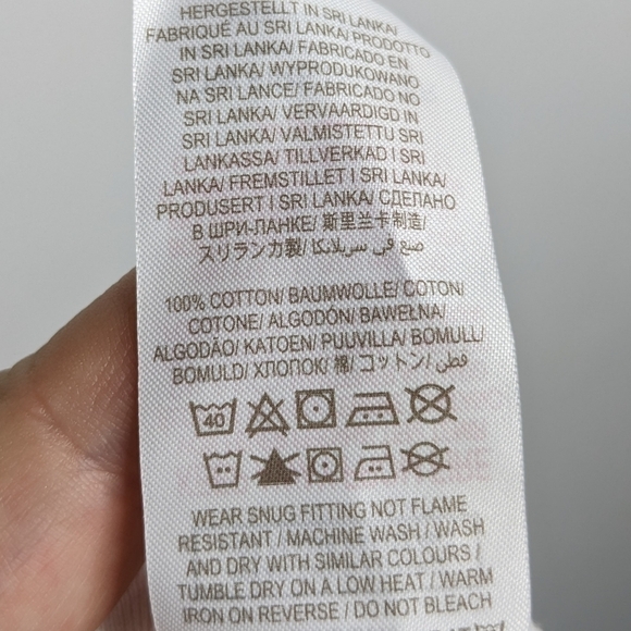 ✨3/$15 Boden white red Ivory Royal Sprout pajama top 11 - Picture 6 of 6